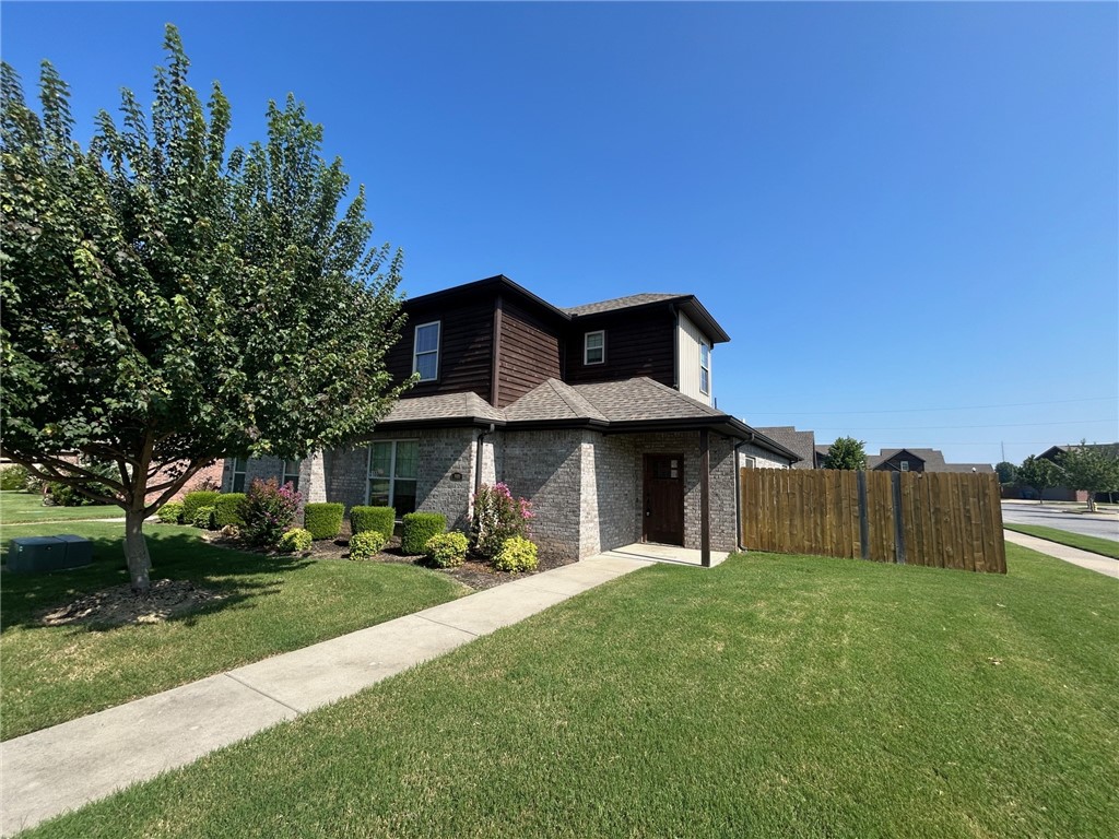 Three bed two and a half bath house with granite counter tops, two car garage, a back patio, and all appliances included. This neighborhood also features a community pool and is conveniently located a short drive away from the major roads that access downtown Bentonville.