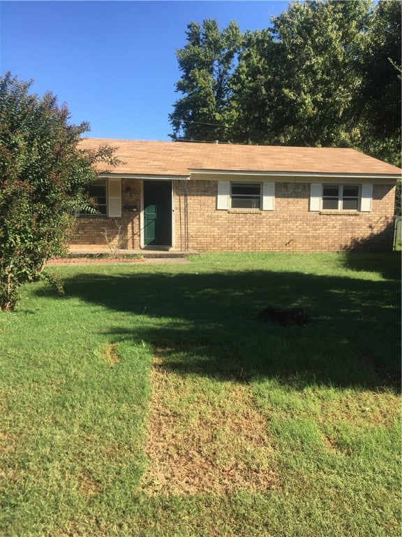 Beautiful 3BR/1.5BA home w/Bonus Room/Office! On Cul-de-sac this home has spacious Living area with 3 Bedrooms toward one side of the house. Quaint Kitchen & Dining area for cooking. Dining area exits directly to a Covered Back Patio Area into the very large Yard which is fenced in and includes a Nice Shed with Loft out back. Back inside the home includes a 4th Additional Bonus Room which could serve as another Room or Office Space. Next is a Large Laundry area with Washer/Dryer Hookups. Schedule Your Viewing Now !