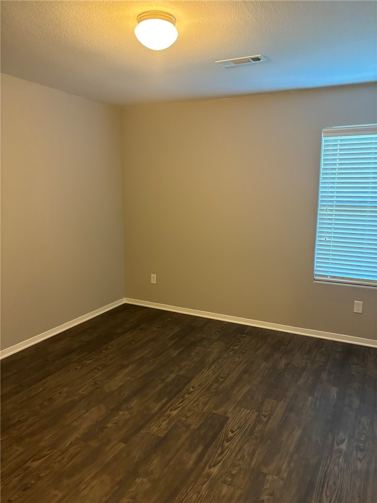 Holland Crossing Comm Sub - Residential Lease