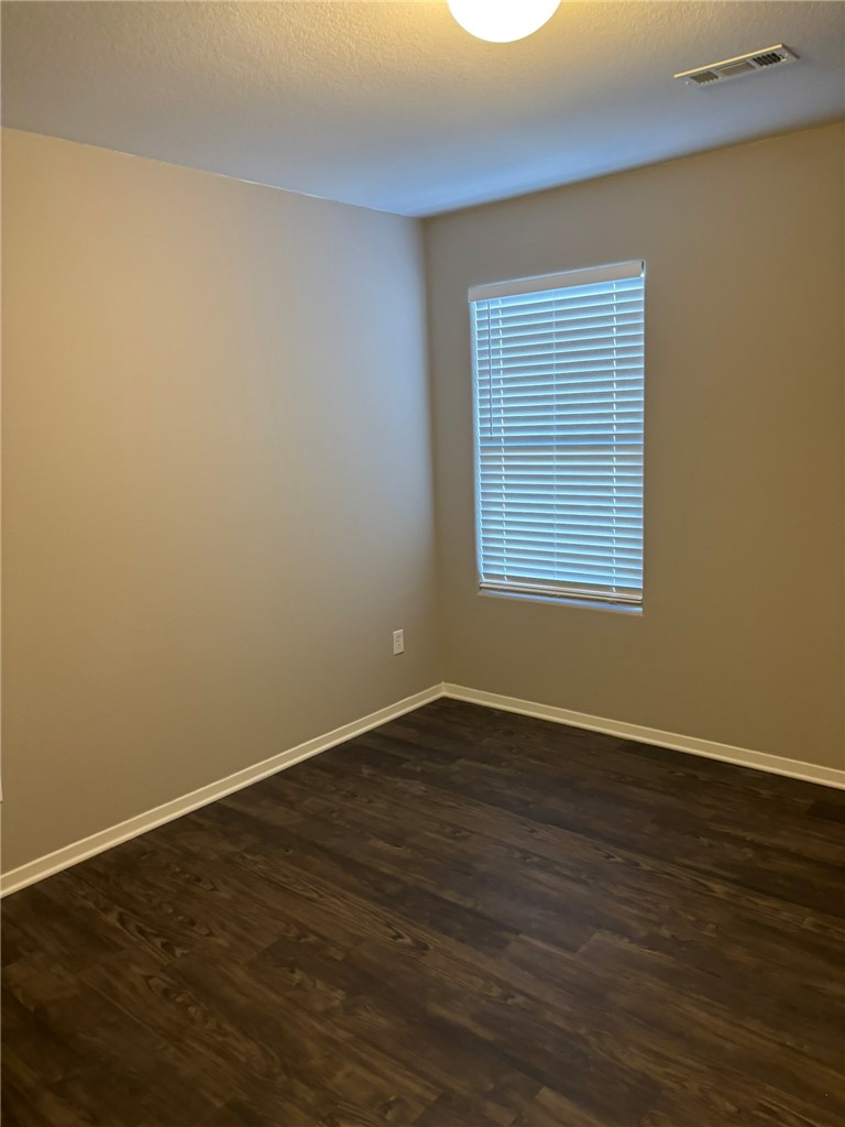 Holland Crossing Comm Sub - Residential Lease
