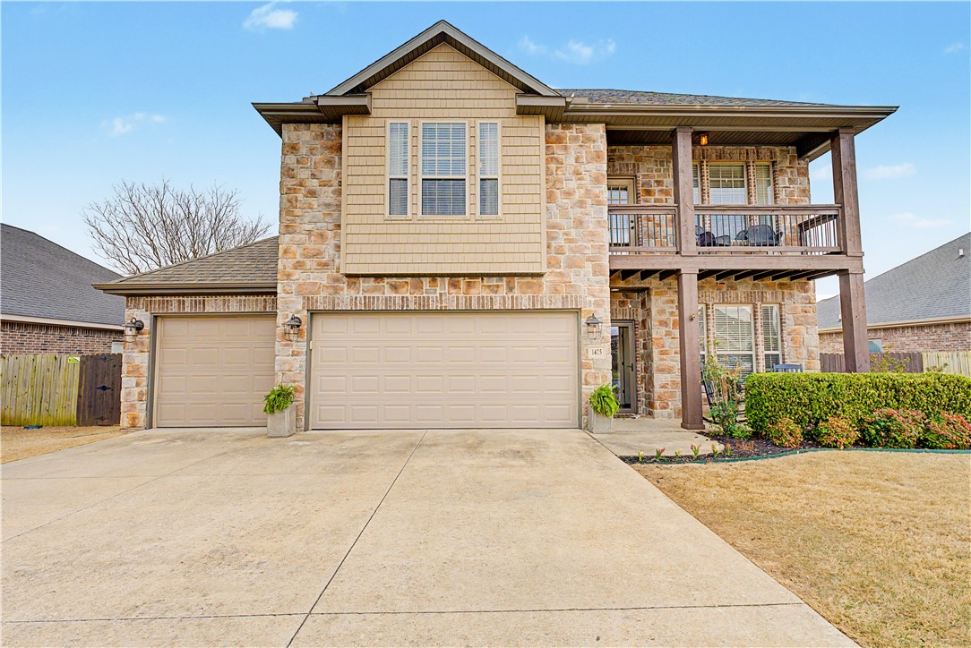 Hamptons, The Cave Spgs - Residential