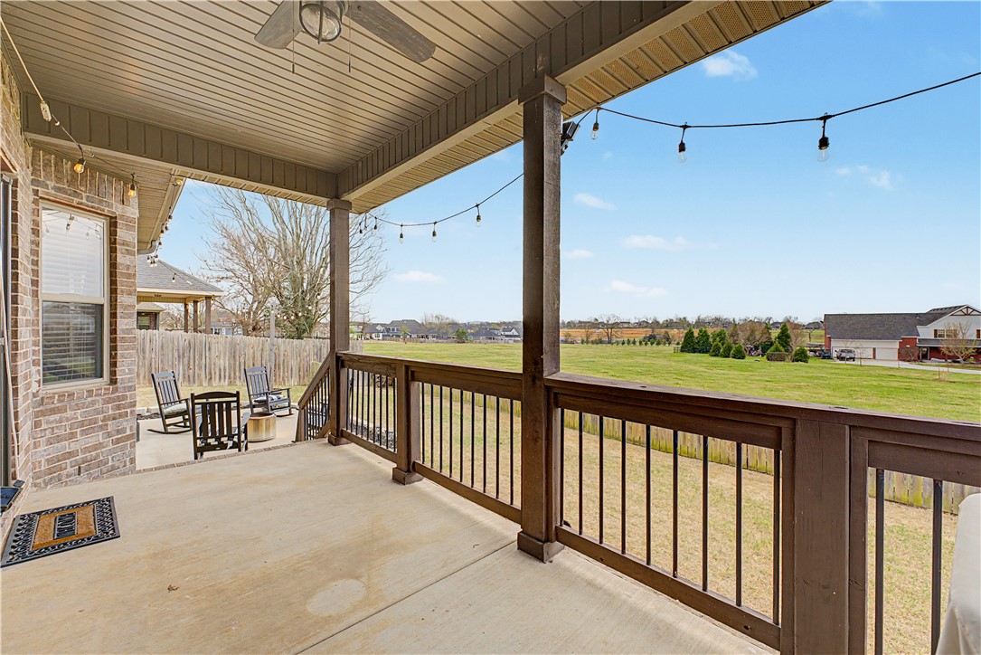 Hamptons, The Cave Spgs - Residential