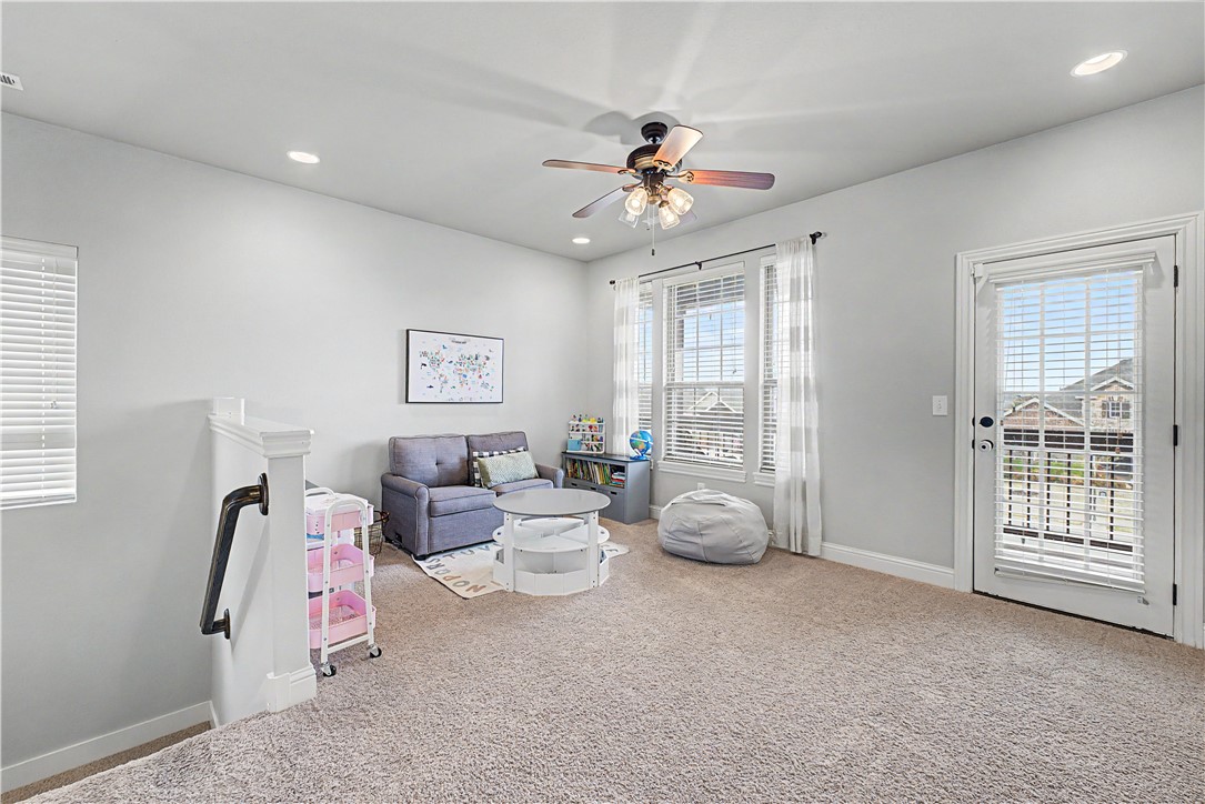 Hamptons, The Cave Spgs - Residential