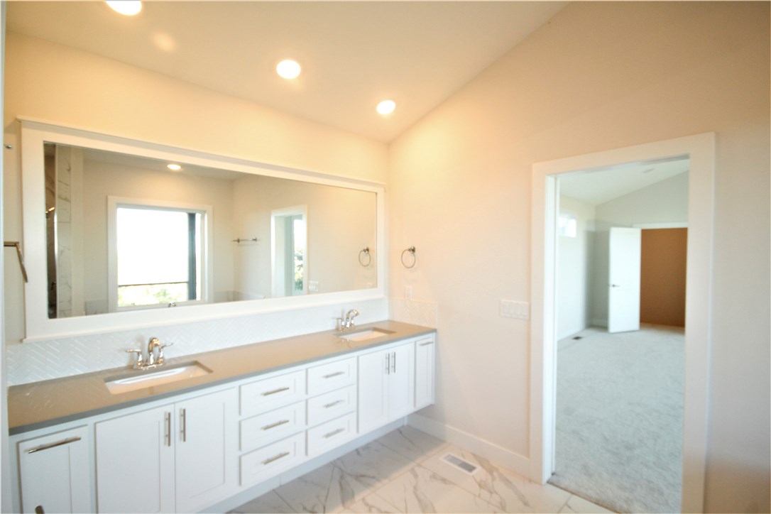 SUMMIT PLACE - Residential