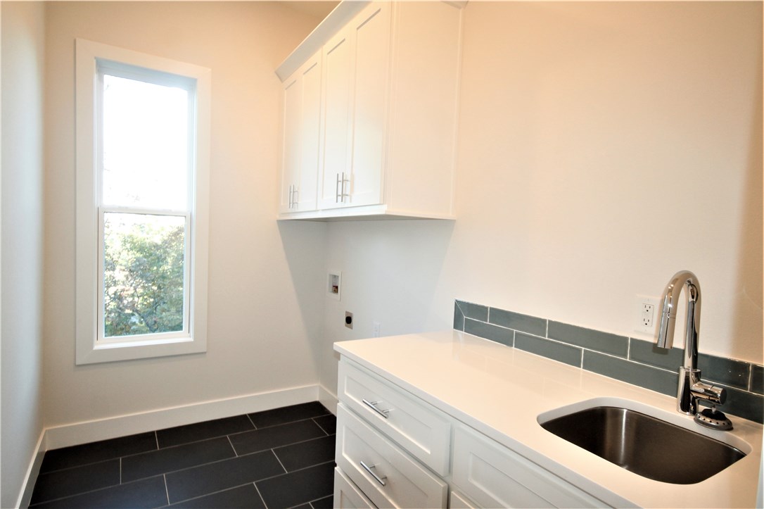 SUMMIT PLACE - Residential