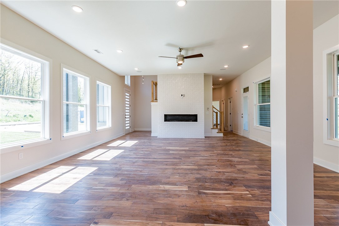 SUMMIT PLACE - Residential