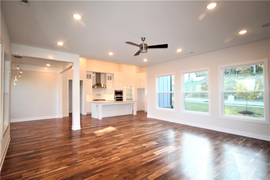 SUMMIT PLACE - Residential