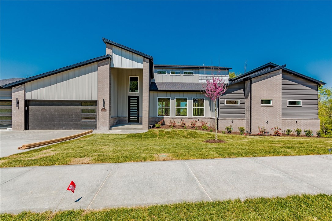 SUMMIT PLACE - Residential