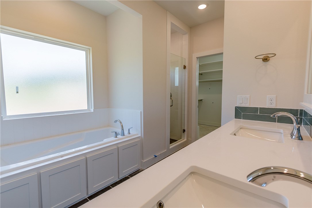 SUMMIT PLACE - Residential