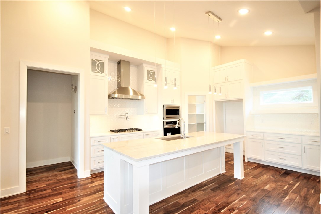 SUMMIT PLACE - Residential