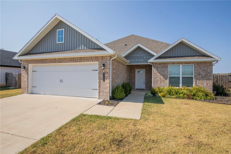 Beautiful home in the Hazelton Heights Subdivision! Located directly behind the Pea Ridge High School and only minutes from Bentonville. This 4 bed 2 bath home features Luxurious vinyl tile floors, all brick exterior, open living, custom cabinets, gas range, HUGE tile shower in master bath, fireplace, crown molding, 2'' faux blinds, covered patio, and much more!