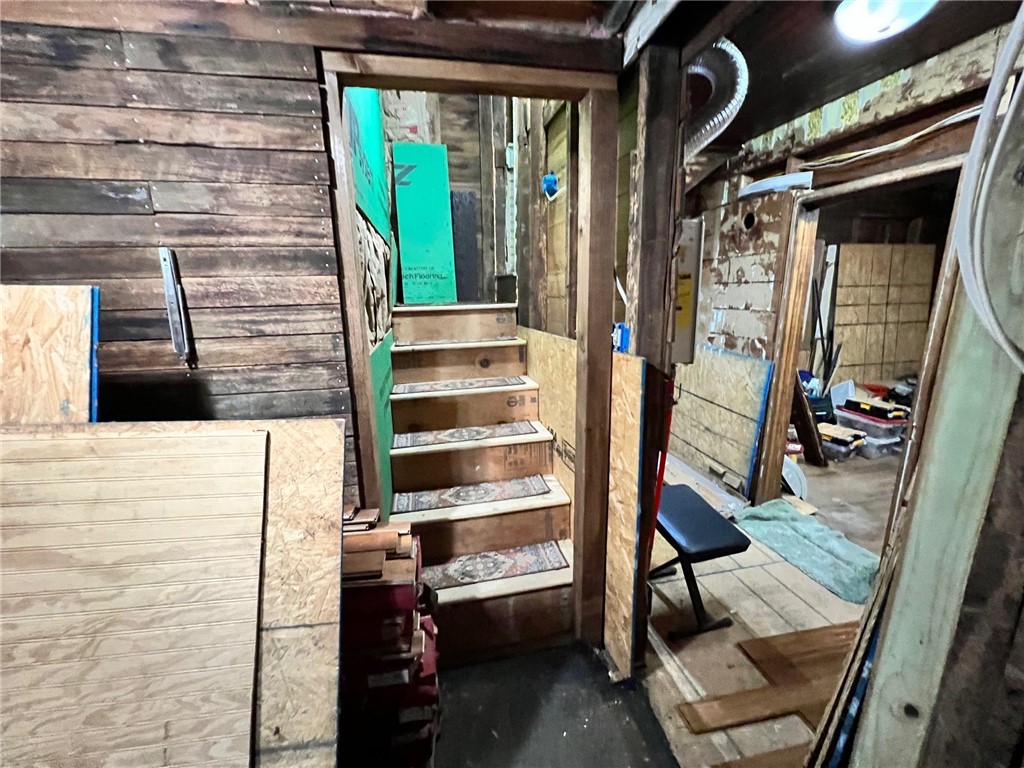 11-16-31 FAYETTEVILLE OUTLOTS - Residential