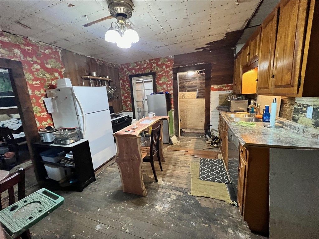 11-16-31 FAYETTEVILLE OUTLOTS - Residential