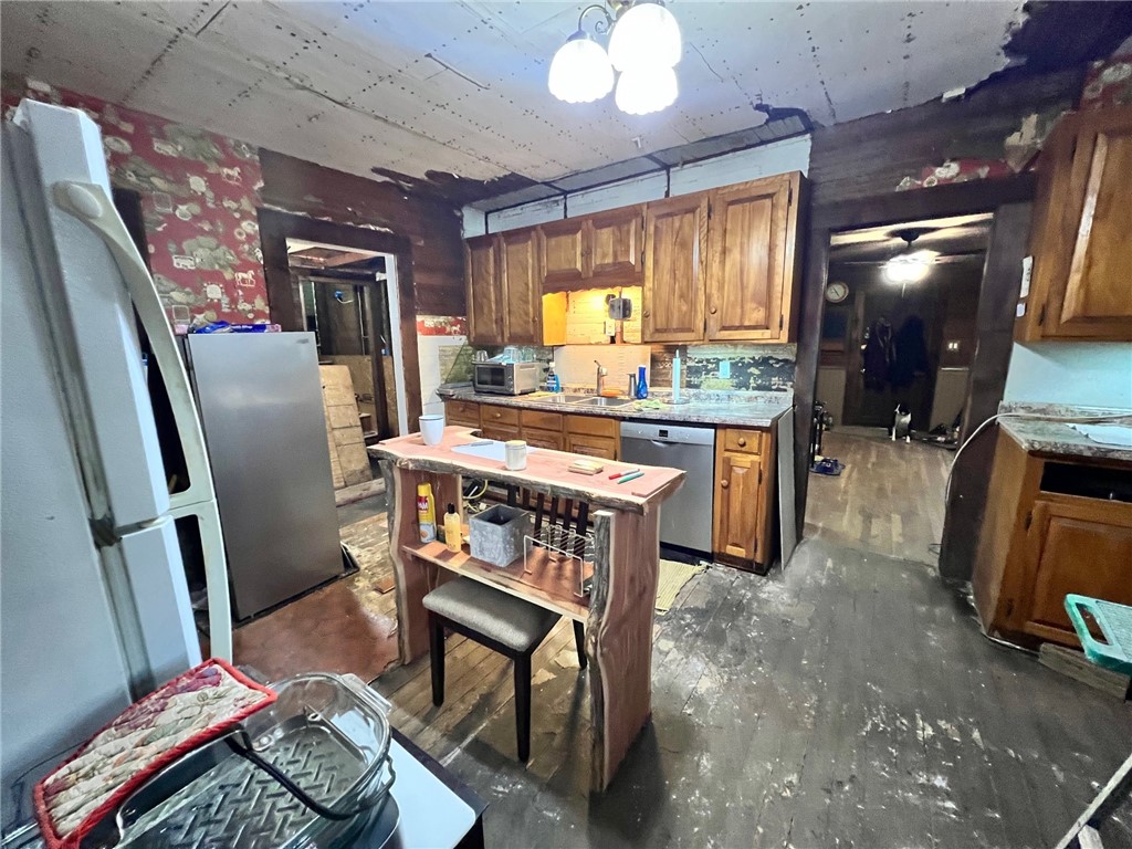 11-16-31 FAYETTEVILLE OUTLOTS - Residential