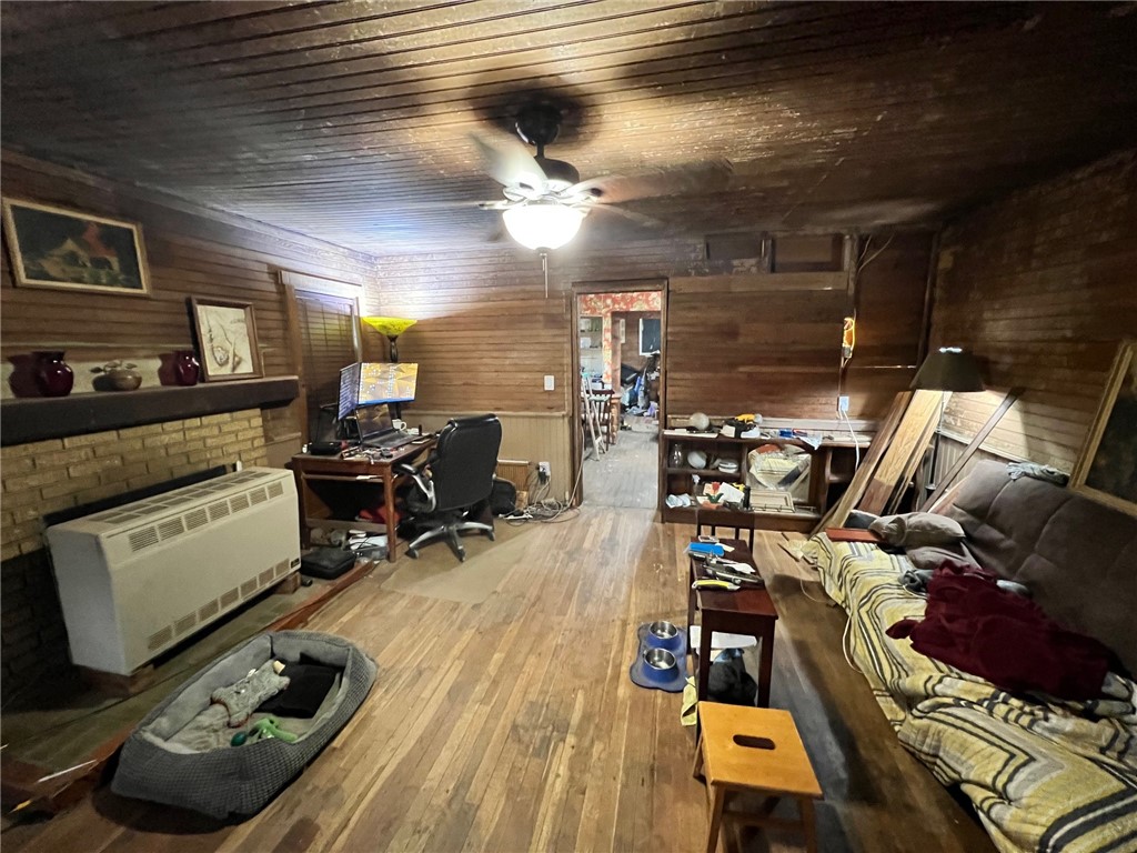 11-16-31 FAYETTEVILLE OUTLOTS - Residential