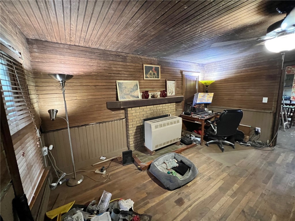 11-16-31 FAYETTEVILLE OUTLOTS - Residential