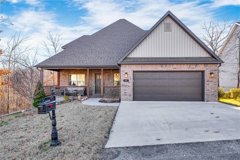 Photo of 6 Burwell Drive, Bella Vista, AR 72714 (MLS # 1330647)