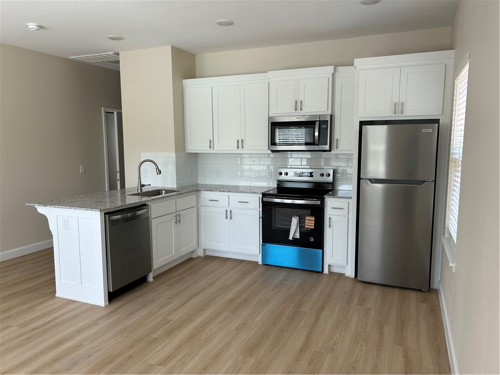 Holcombs Second - Residential Lease