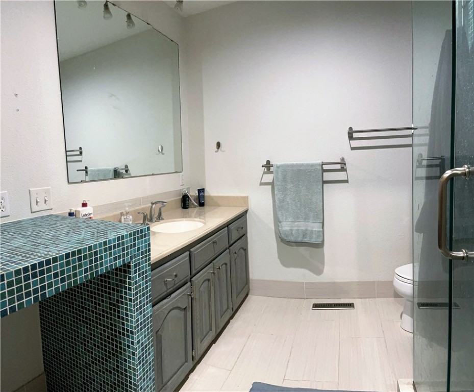 Unit 8 Holiday Island - Residential