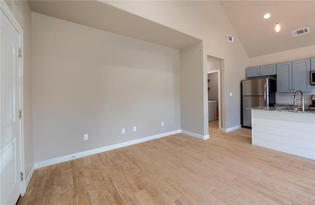 Valley Oaks - Residential Lease