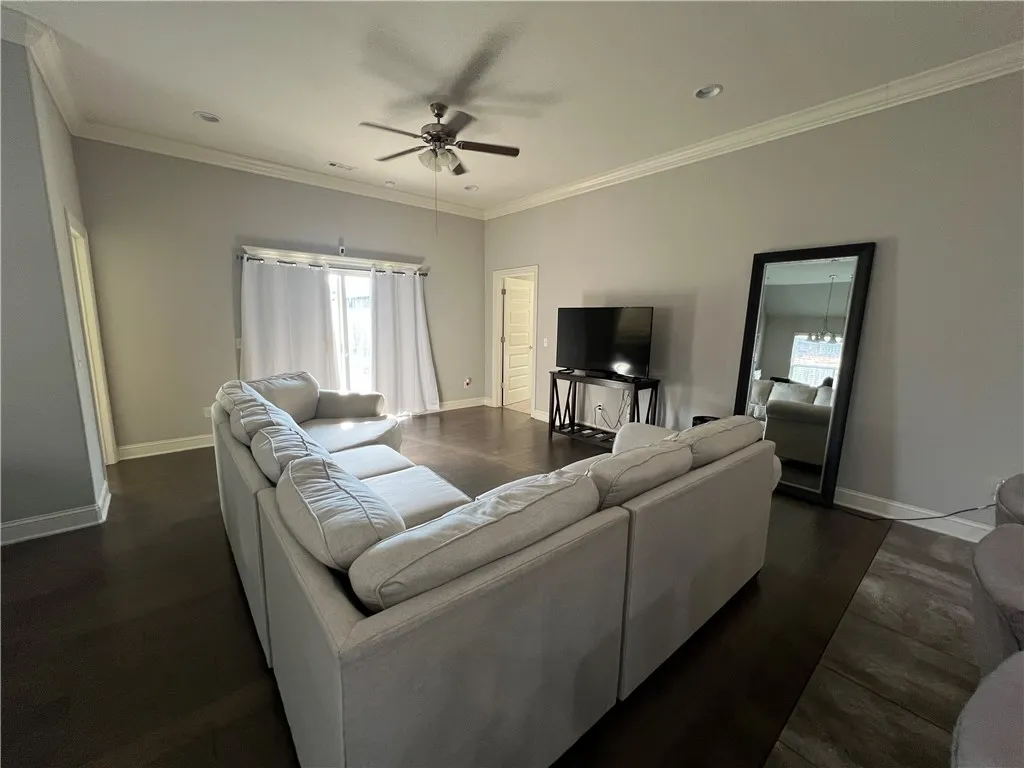 Bentonville, Arkansas 72713, United States, 4 Bedrooms Bedrooms, ,2 BathroomsBathrooms,Residential,Active,152442