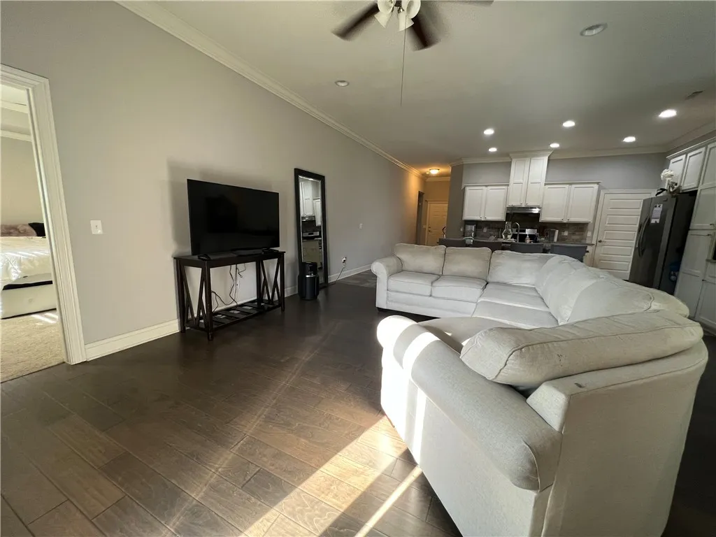 Bentonville, Arkansas 72713, United States, 4 Bedrooms Bedrooms, ,2 BathroomsBathrooms,Residential,Active,152442