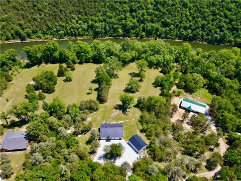 Photo of 865 County Road 212, Eureka Springs, AR 72631 (MLS # 1346879)