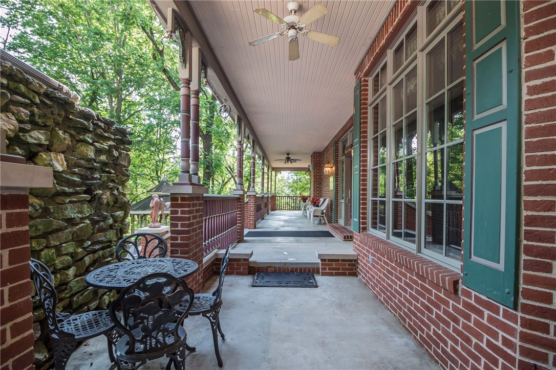 Magnetic Bays - Residential