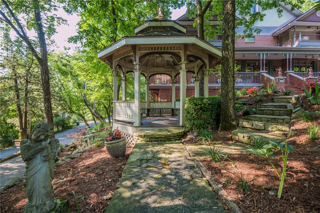 Magnetic Bays - Residential