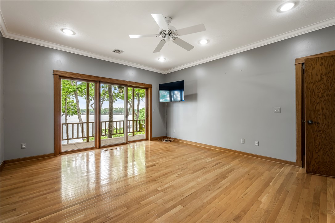 Lisa Capri Sub Rurban - Residential