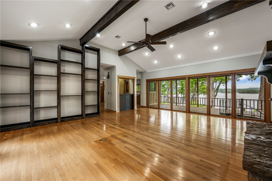 Lisa Capri Sub Rurban - Residential