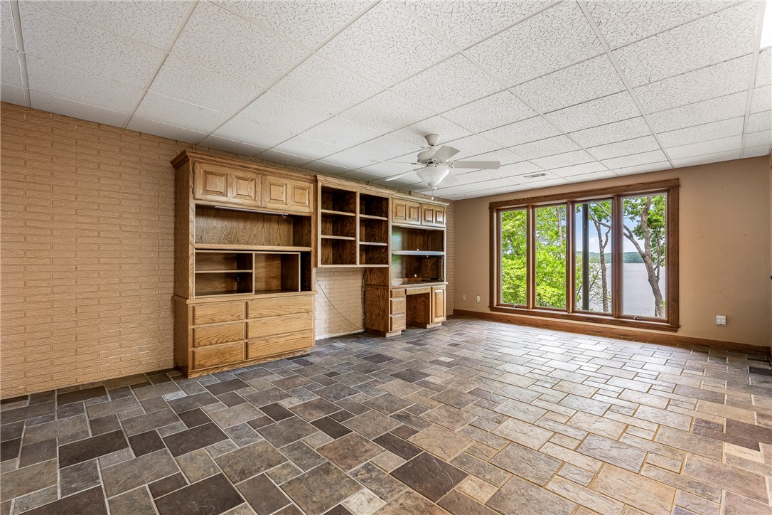 Lisa Capri Sub Rurban - Residential