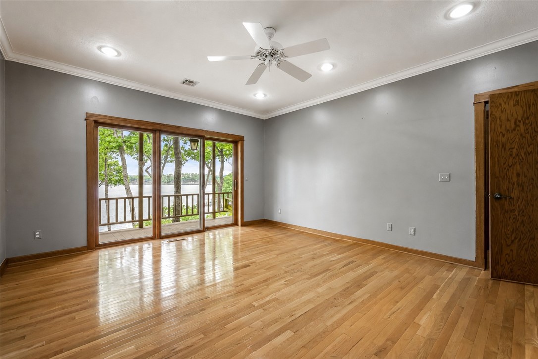 Lisa Capri Sub Rurban - Residential