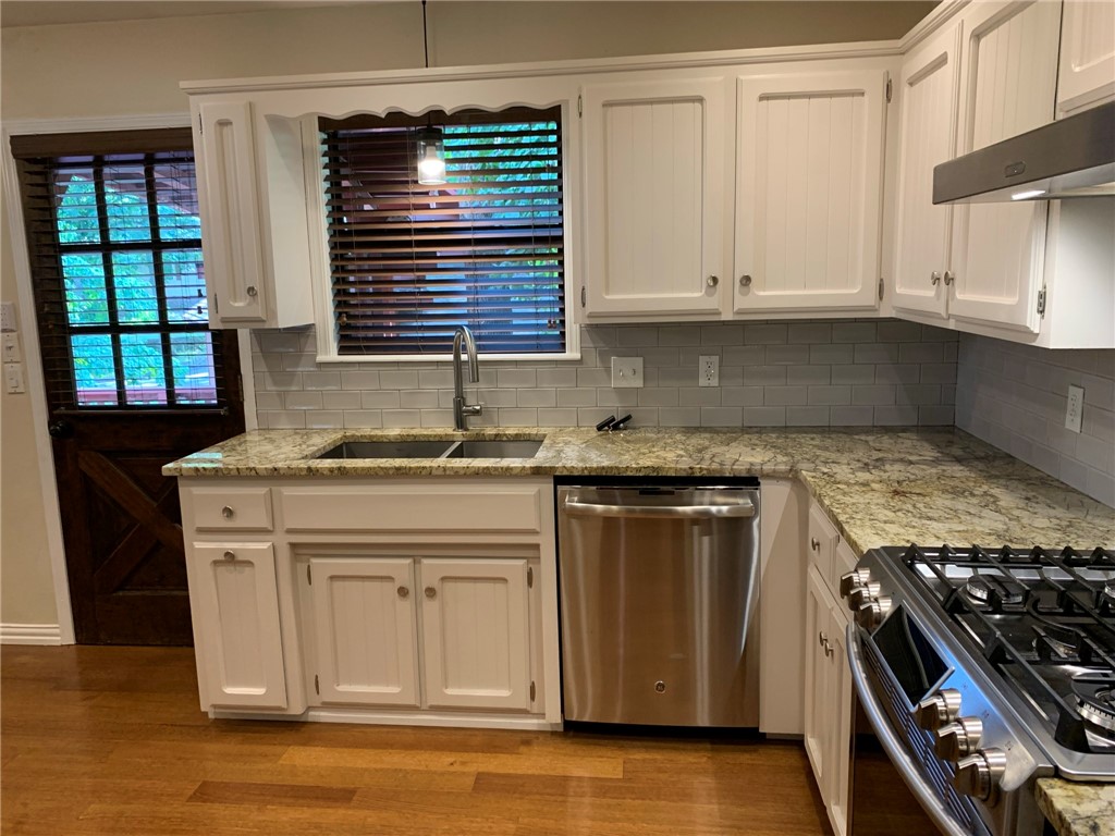 Rural Oaks Sub Rogers - Residential Lease