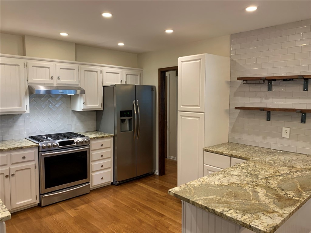 Rural Oaks Sub Rogers - Residential Lease