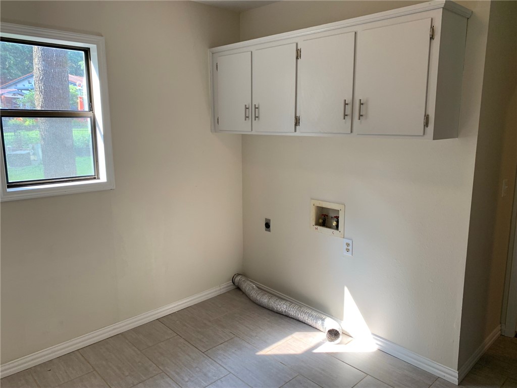 Rural Oaks Sub Rogers - Residential Lease