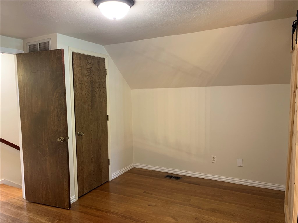 Rural Oaks Sub Rogers - Residential Lease
