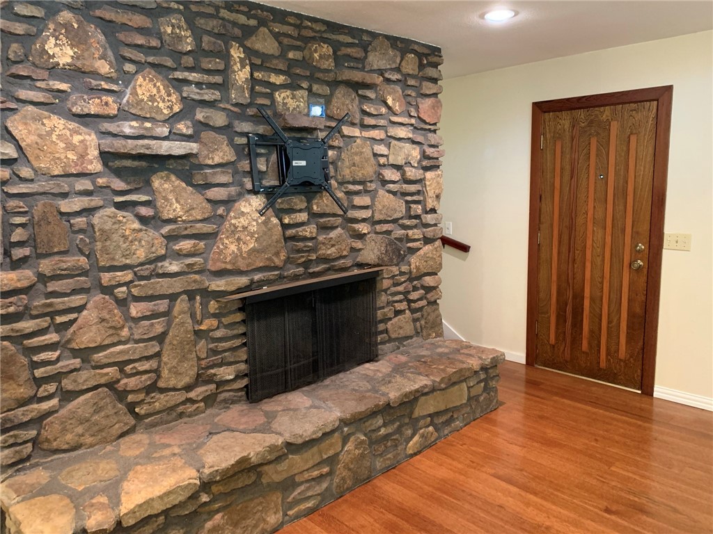Rural Oaks Sub Rogers - Residential Lease