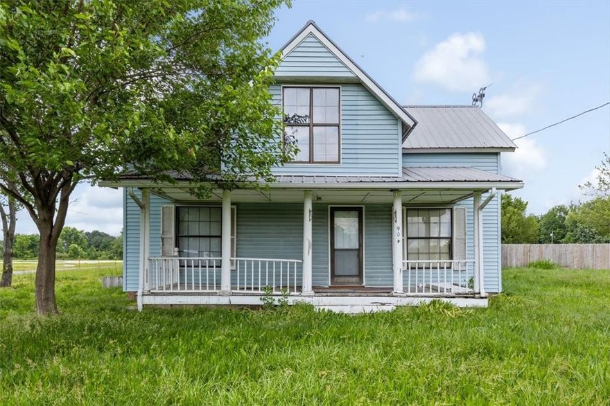 Charming Home with Room to Grow in Gentry!
This spacious home sits on nearly an acre right off Main Street in the heart of Gentry, AR. Zoned for both residential and commercial use, it’s perfect for someone looking to create their dream home with room for future possibilities! With a little TLC, this property could truly shine.
Enjoy a main-level primary bedroom, a separate laundry room, a fenced backyard, and versatile spaces upstairs and down—ideal for a home office, playroom, or guest space.
Don't miss your chance to own a piece of Gentry's growing community—schedule your showing today!