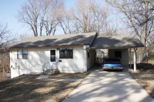 Nice home with a spacious floor plan. The main floor has living room, kitchen-dining combo, utility room, 2 bedrooms and 2 full baths. Approximately half of the basement is finished and makes a great family room plus 1 bedroom. The unfinished section of the basement serves as garage and storage. Located in the Hoppers Addition subdivision provides easy access to schools and shopping. All #'s are approx., age is an estimate. Buyer should verify.