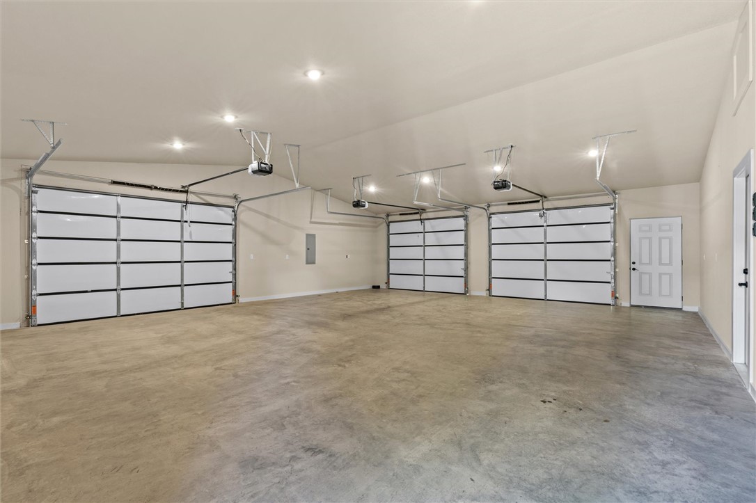 WITHROW OAKS SUBDIVISION - Residential