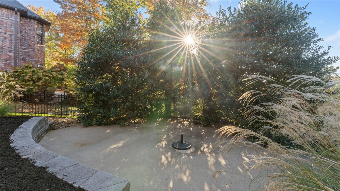 Shadow Valley Ph Vi Rogers - Residential