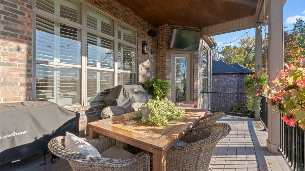 Shadow Valley Ph Vi Rogers - Residential