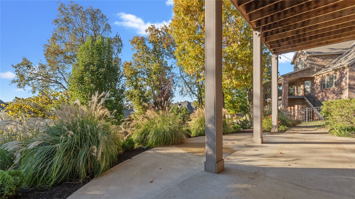 Shadow Valley Ph Vi Rogers - Residential