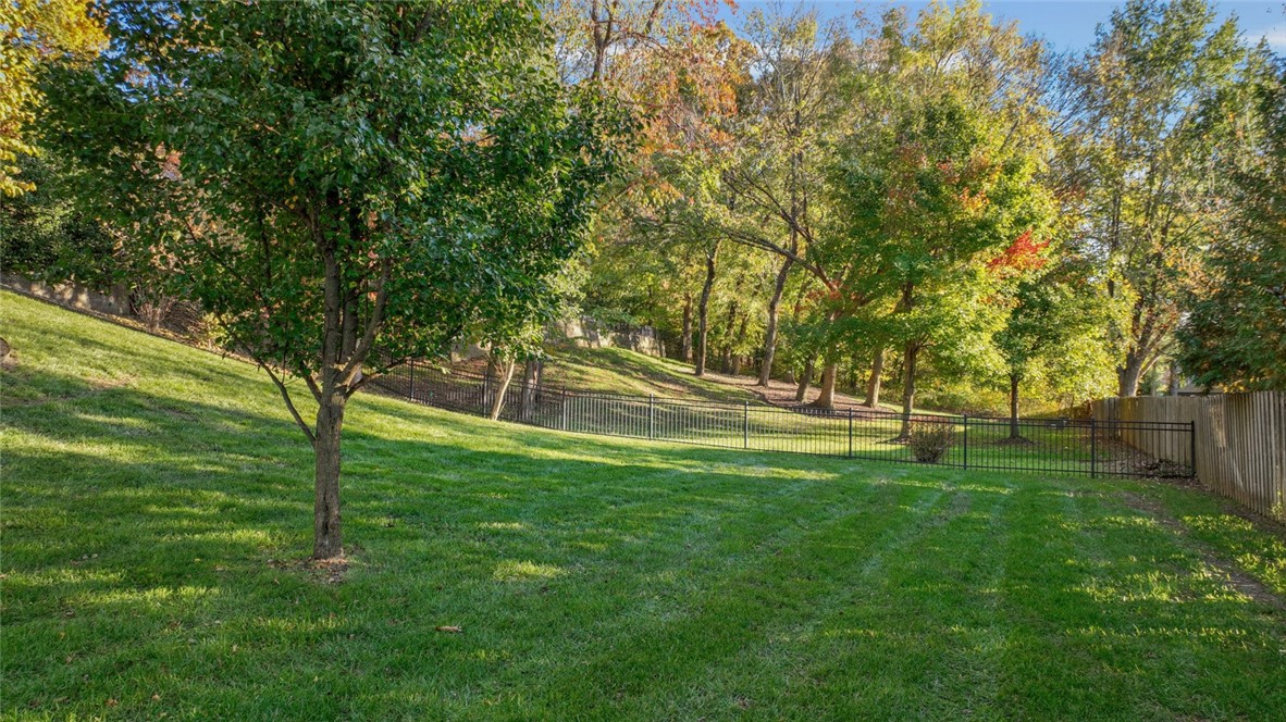 Shadow Valley Ph Vi Rogers - Residential