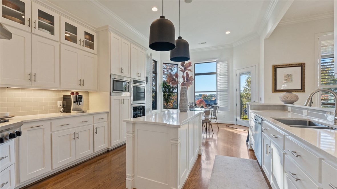 Shadow Valley Ph Vi Rogers - Residential