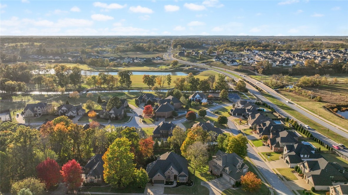 Shadow Valley Ph Vi Rogers - Residential