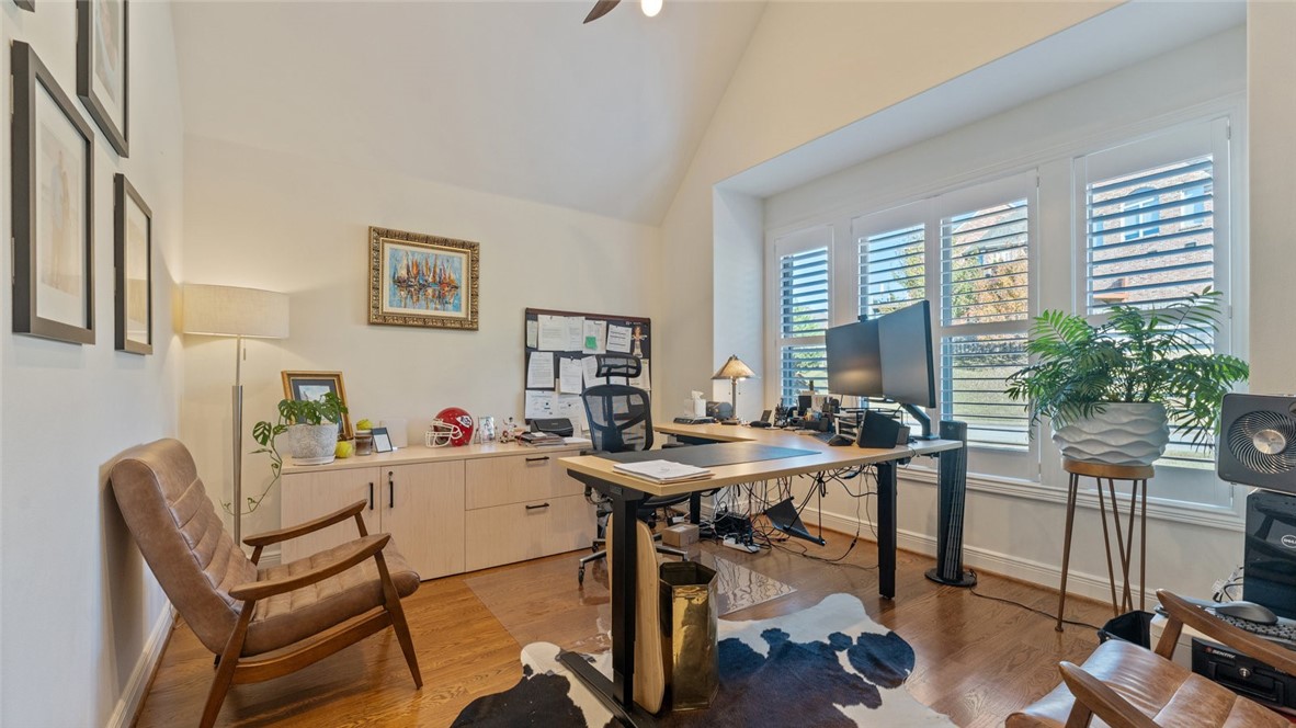 Shadow Valley Ph Vi Rogers - Residential