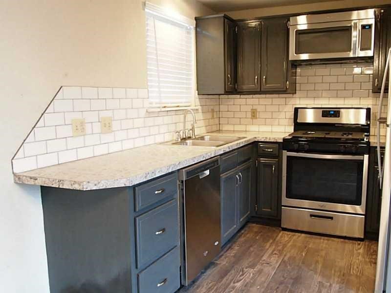 Discover a hidden gem in the heart of Fayetteville! This unique 3-bedroom, 2.5-bath townhome is tucked away in a cul-de-sac surrounded by mature trees, creating a serene oasis just minutes from schools, Donald W. Reynolds Razorback Stadium, and Wilson Park. Property Features: Spacious floor plan with large open windows for abundant natural light. Luxury vinyl plank flooring throughout. Fully equipped kitchen: refrigerator, range, and dishwasher. Three generously sized bedrooms. Washer and dryer included. Access to community pool and tennis courts. Conveniently Located Near: University of Arkansas, shopping, dining, and recreational spots. Don't miss out on this rare opportunity to live in one of Fayettevilleās most charming communities! #Fayetteville #Rental 3Bedrooms