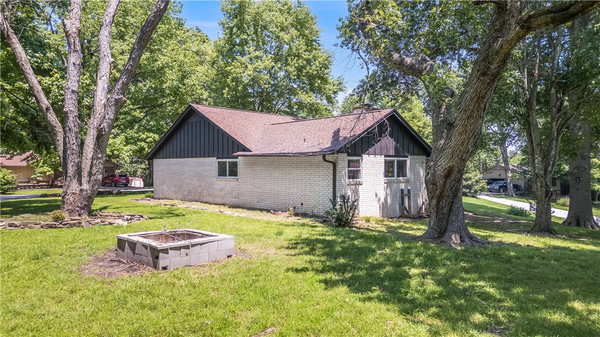 Summit Heights Rogers - Residential